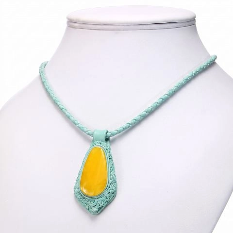 Колье из бирюзовой кожи с королевским янтарем