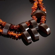 Оригинальное винтажное колье с крупными вставками из натурального янтаря