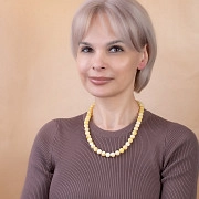 Утонченные бусы из первоклассного цельного пейзажного янтаря "Елизавета"