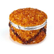 Круглая шкатулка, украшенная натуральным янтарем