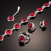 Минималистичные серебряные серьги с натуральным красным янтарем "Анталия"